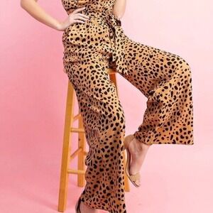 Leopard Print Top and Pant Set | FSL Apparel |‎ Large | NWT sku26